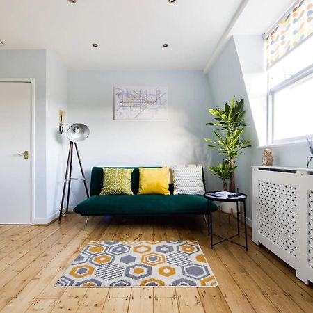 Luxurious 1-Bedroom Apartment In Kensington ลอนดอน ภายนอก รูปภาพ