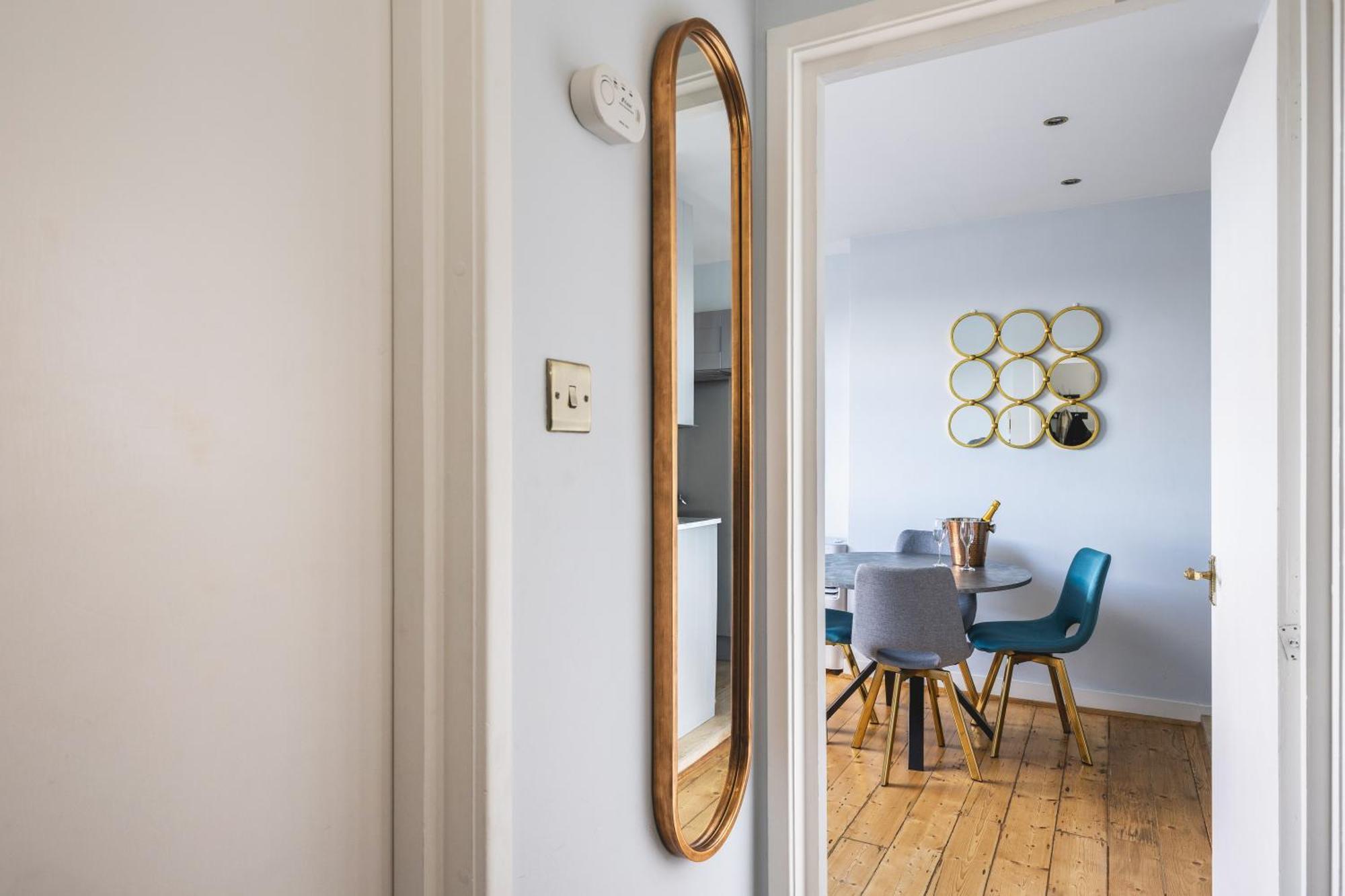 Luxurious 1-Bedroom Apartment In Kensington ลอนดอน ภายนอก รูปภาพ