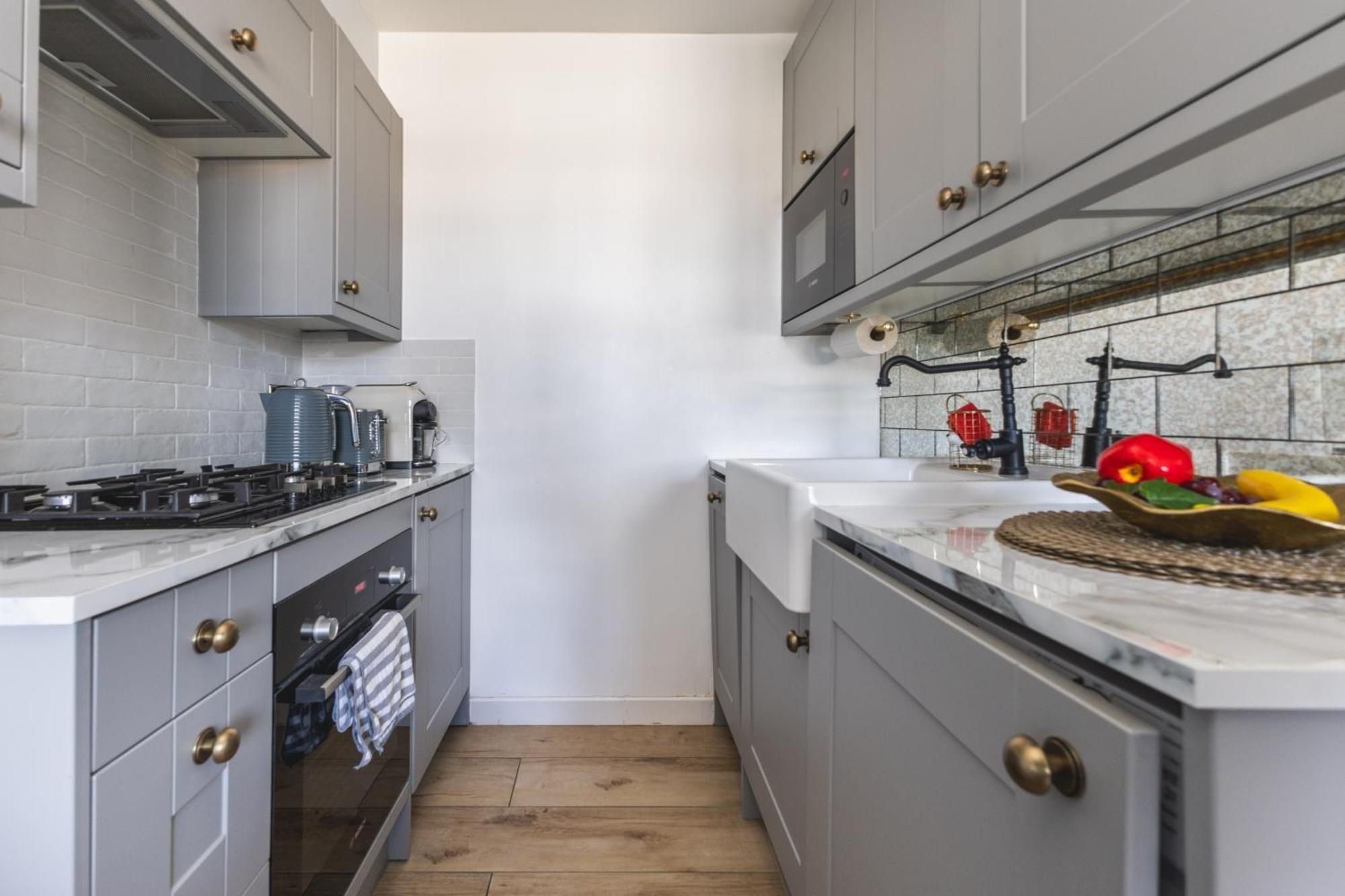 Luxurious 1-Bedroom Apartment In Kensington ลอนดอน ภายนอก รูปภาพ