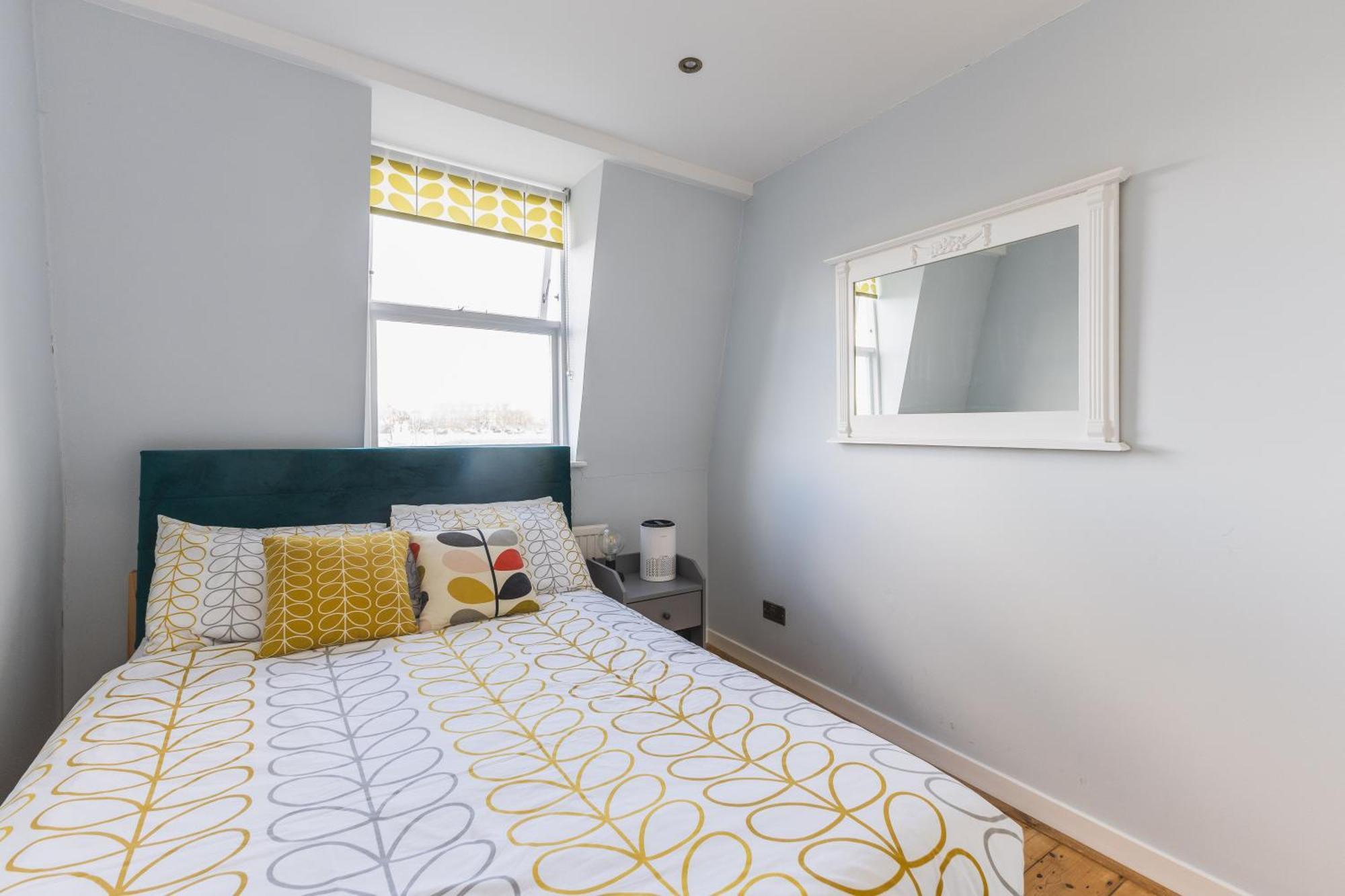 Luxurious 1-Bedroom Apartment In Kensington ลอนดอน ภายนอก รูปภาพ