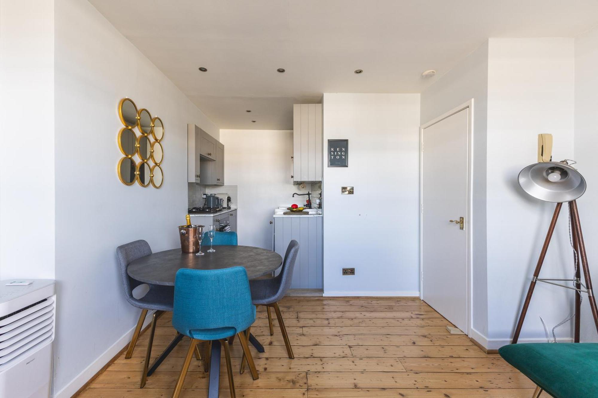 Luxurious 1-Bedroom Apartment In Kensington ลอนดอน ภายนอก รูปภาพ