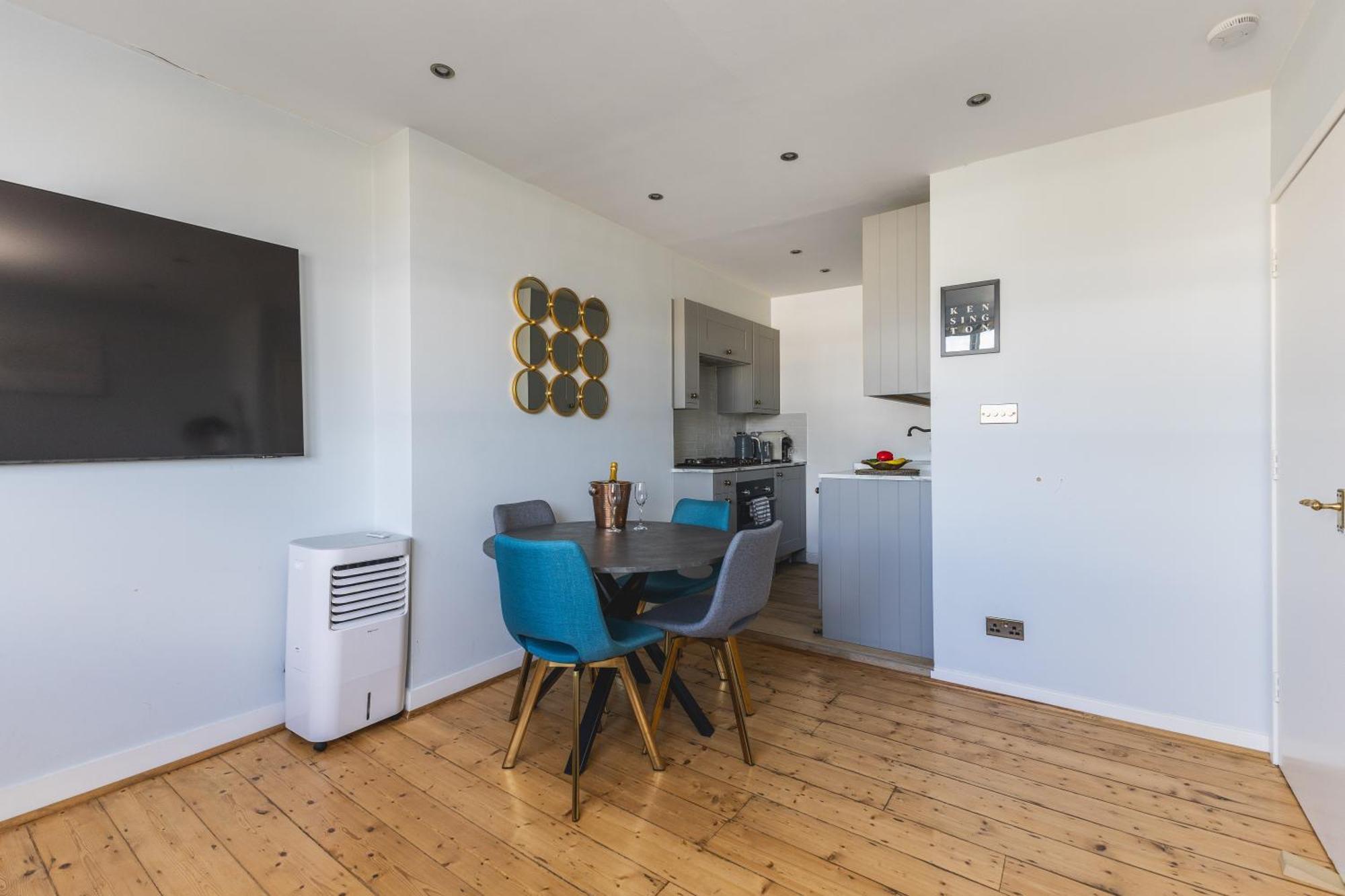 Luxurious 1-Bedroom Apartment In Kensington ลอนดอน ภายนอก รูปภาพ