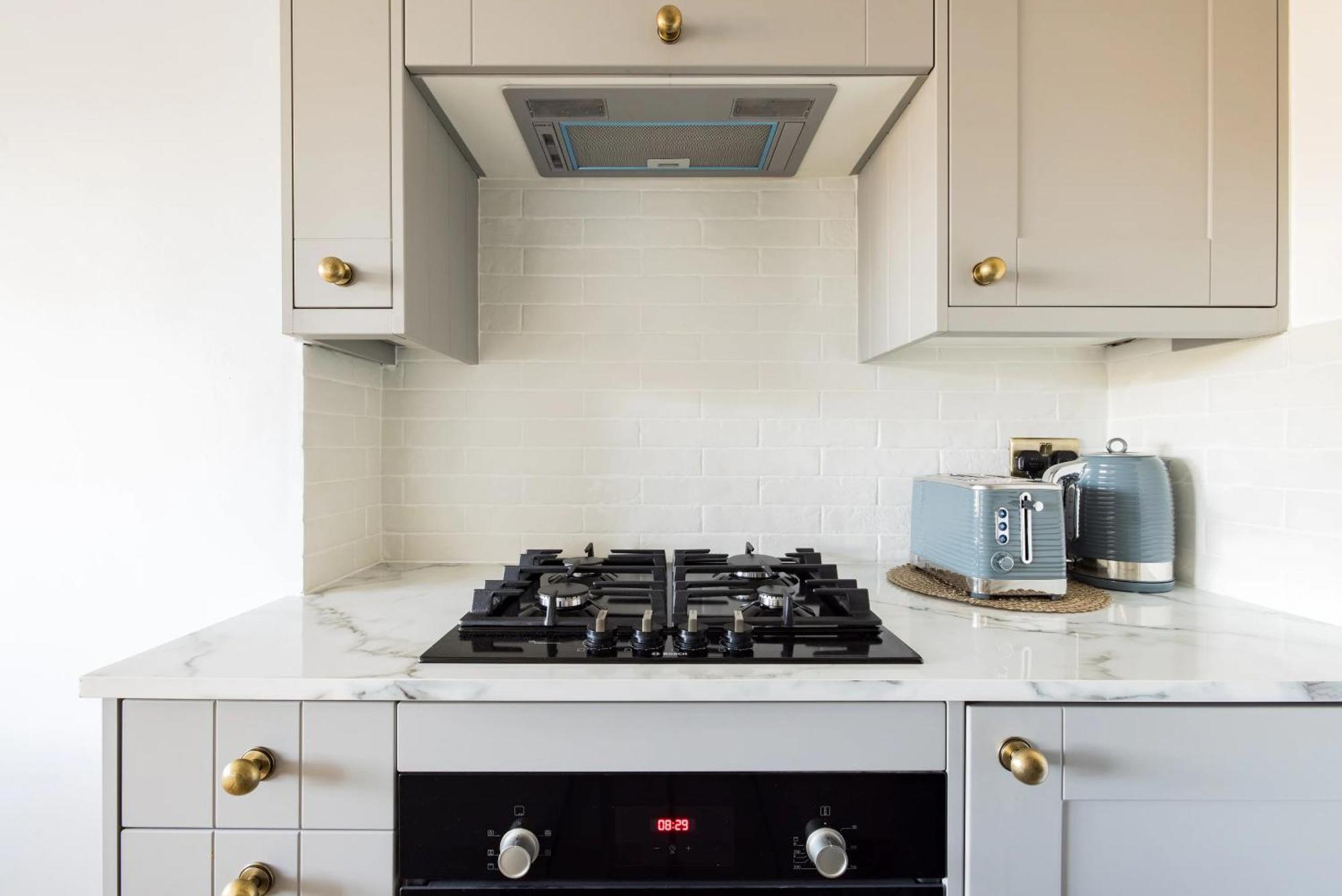 Luxurious 1-Bedroom Apartment In Kensington ลอนดอน ภายนอก รูปภาพ